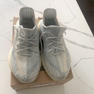 Adidas YEEZY BOOST CLOUD WHITE